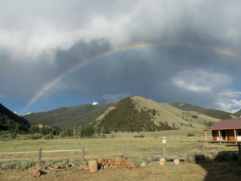 Montana Spirit Guest Lodge Cliff Lake Ruang foto