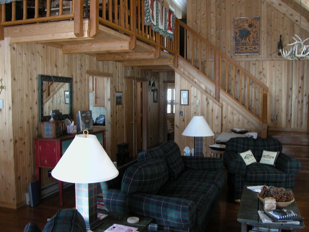 Montana Spirit Guest Lodge Cliff Lake Ruang foto